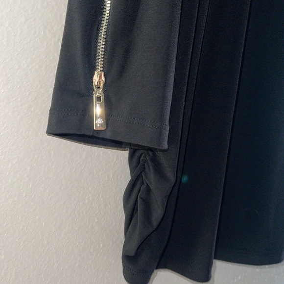 JM Collection Zipper Top! - Picture 6 of 7